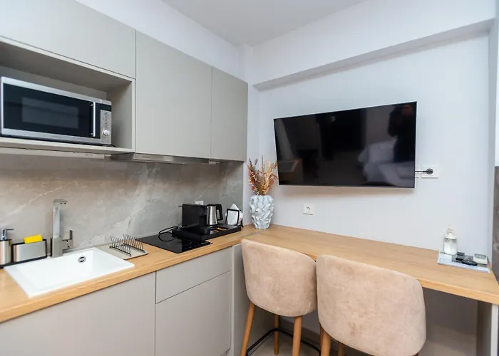 Aparthotel Empress Luxury Residences