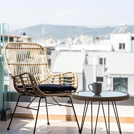 Hotel apartamentowy Empress Luxury Residences