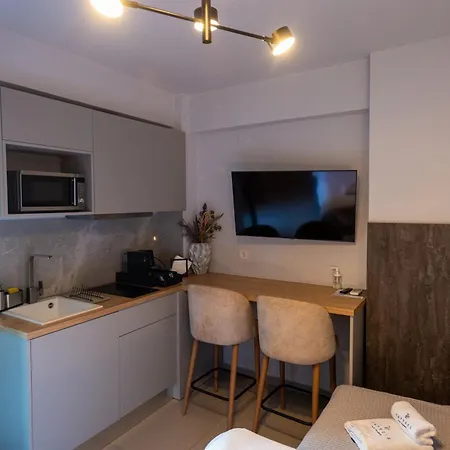 Lejlighedshotel Empress Luxury Residences 4*