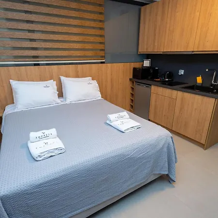 Empress Luxury Residences 4* Βόλος