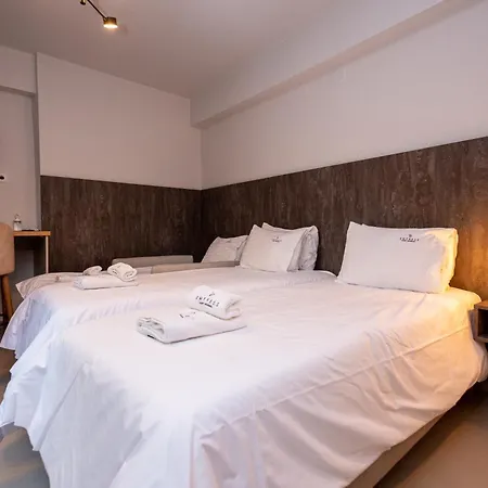 Empress Luxury Residences Aparthotel Volos