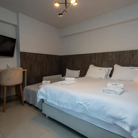 Ξενοδοχείο με διαμερίσματα Empress Luxury Residences