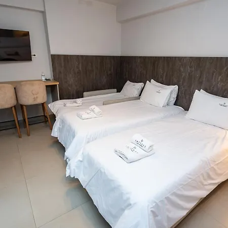 Empress Luxury Residences Ξενοδοχείο με διαμερίσματα 4*