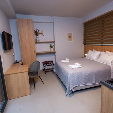 Aparthotel Empress Luxury Residences 4*