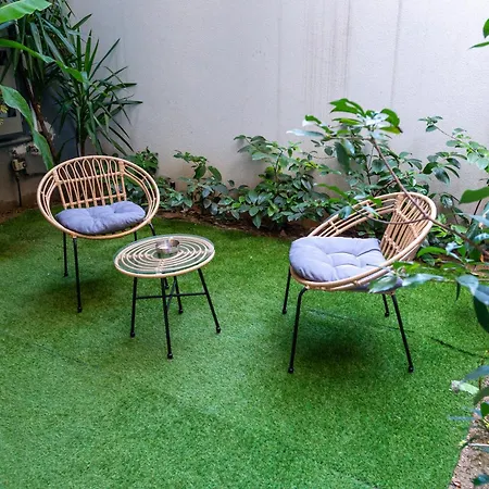 Ξενοδοχείο με διαμερίσματα Empress Luxury Residences 4*