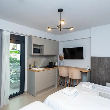 Empress Luxury Residences 4* Βόλος