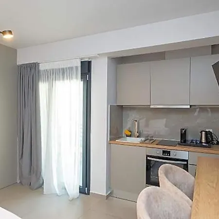 Empress Luxury Residences 4*