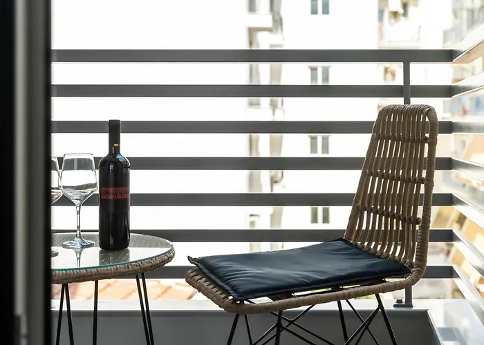 Empress Luxury Residences Apartahotel