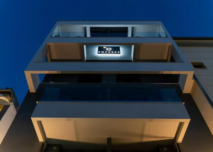 Empress Luxury Residences מלון דירות וולוס