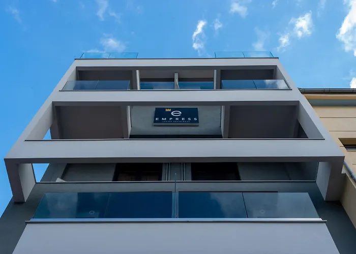 Empress Luxury Residences וולוס