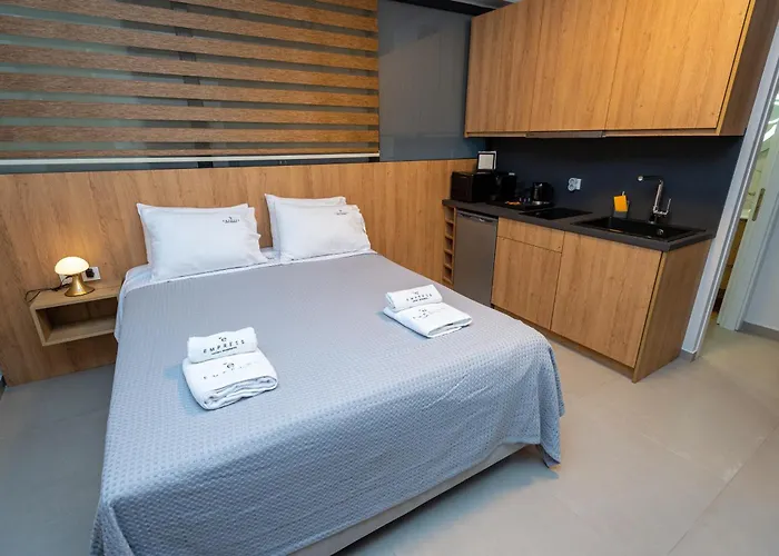 Empress Luxury Residences 4* וולוס