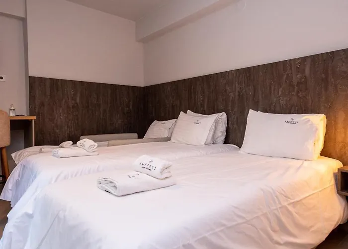 Empress Luxury Residences מלון דירות וולוס