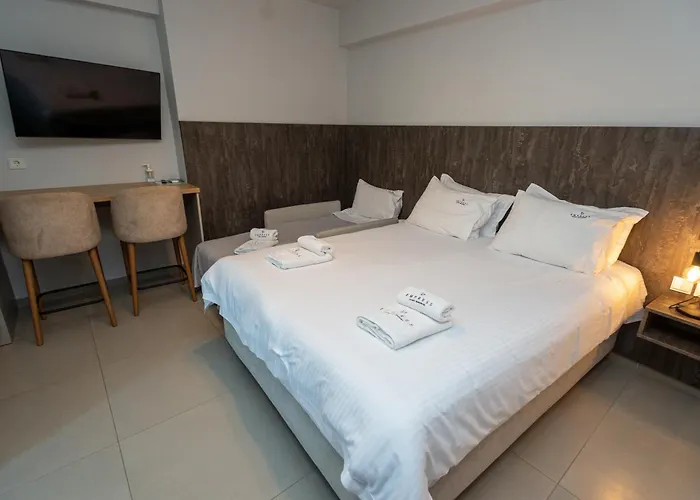 Empress Luxury Residences 4* וולוס