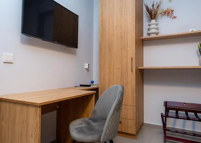 Empress Luxury Residences מלון דירות וולוס