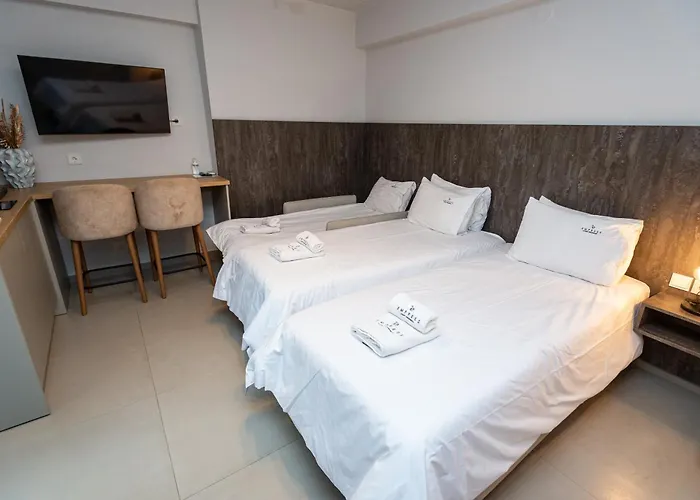 Empress Luxury Residences Apartahotel 4*