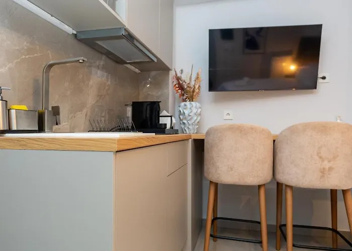 Empress Luxury Residences Apartahotel Volos